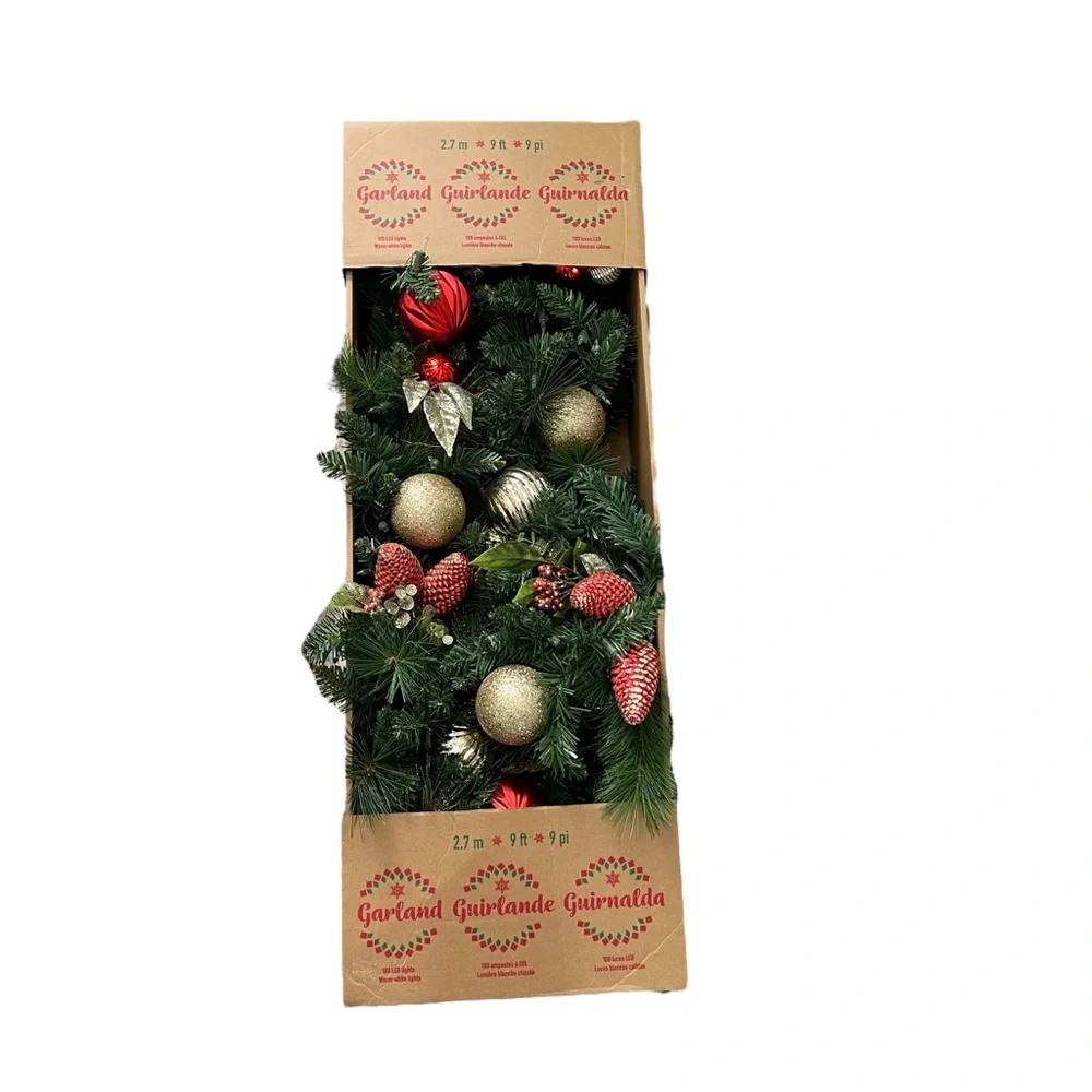 NIB 9’ Christmas Garland